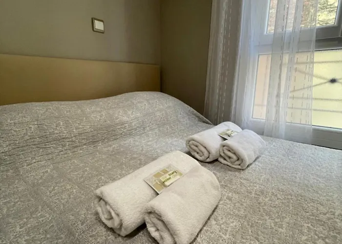 Hotel De L'Aveyron Parigi